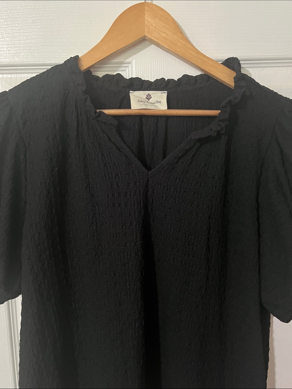 NWOT Betsey’s Boutique Shop Blouse Top Shirt XL Black Textured Short Sleeve - Picture 5 of 9
